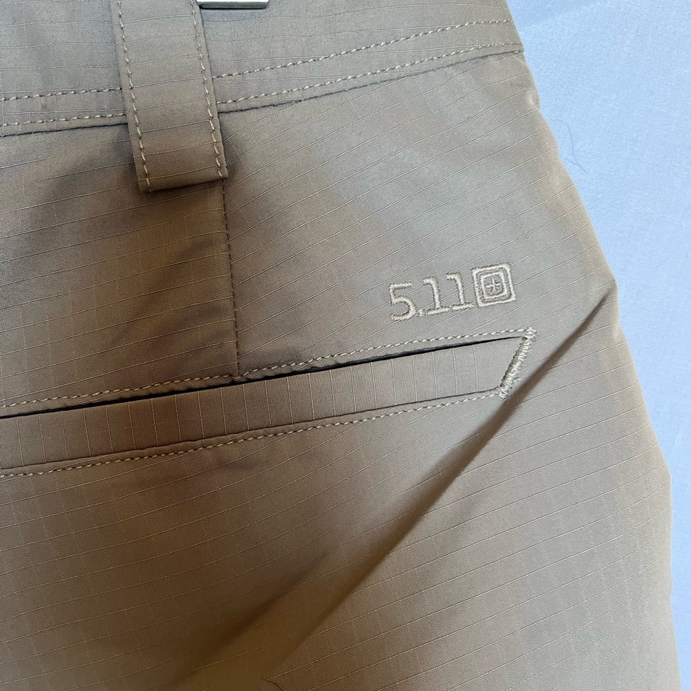 5.11 Tactical women’s fast-tac urban pant size 10 long in khaki NWT - Picture 9 of 11